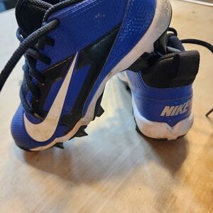 Nike Kids Blue and Black Cleats Size 12C